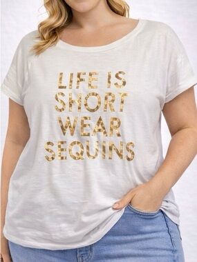 Francesca’s Collections Women’s Graphic T-Shirt - Size Medium NWT